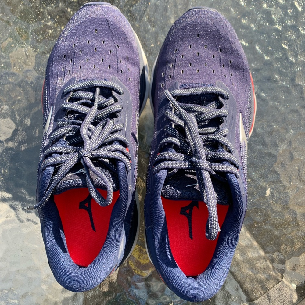 Mizuno shoes